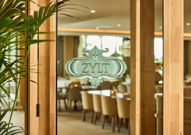 Restaurant ambiance