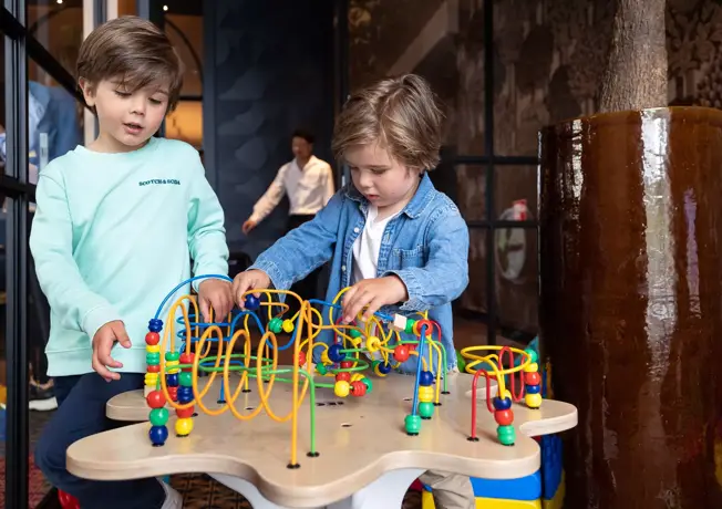 Kinder in der Kinderecke