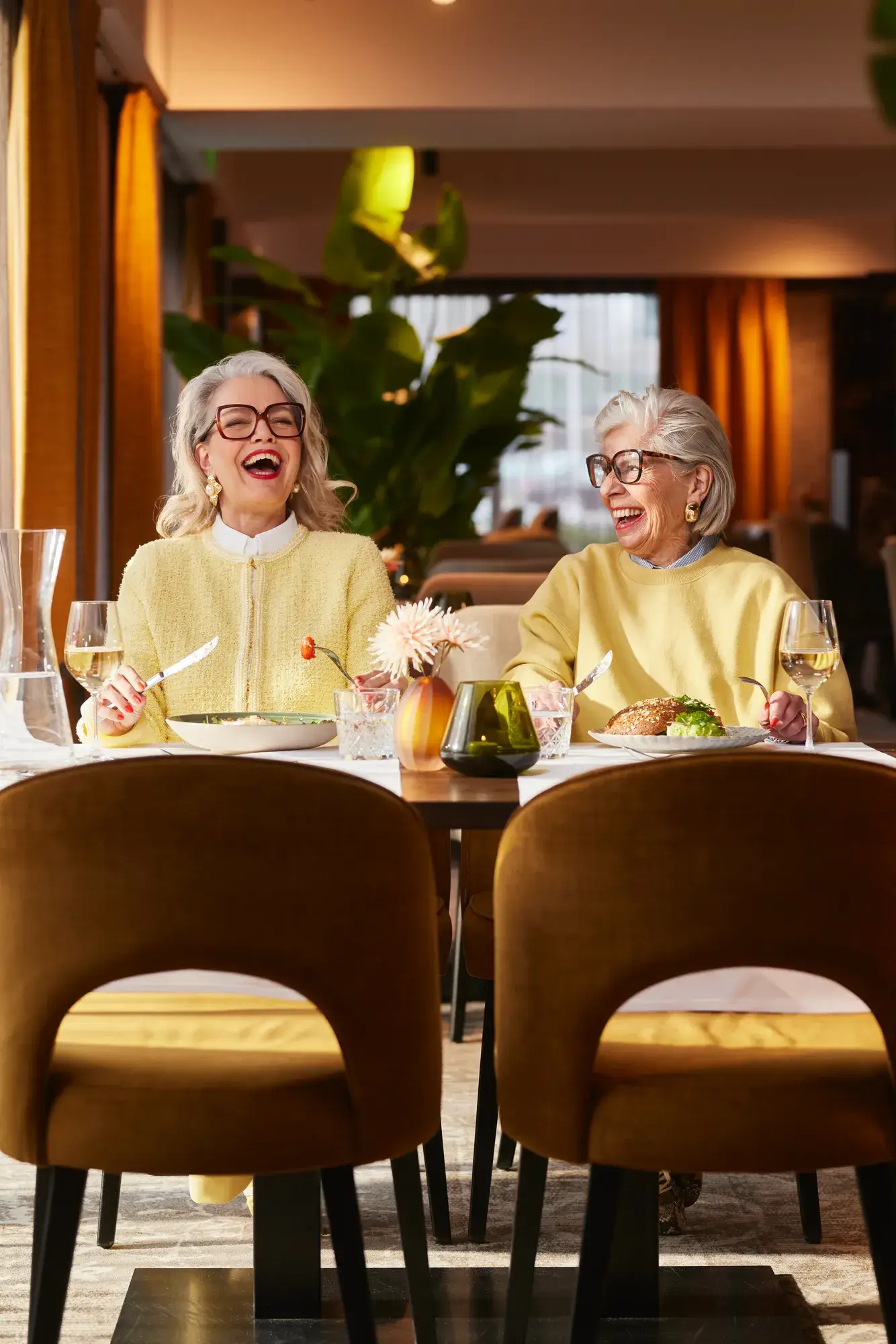 Dames in het restaurant