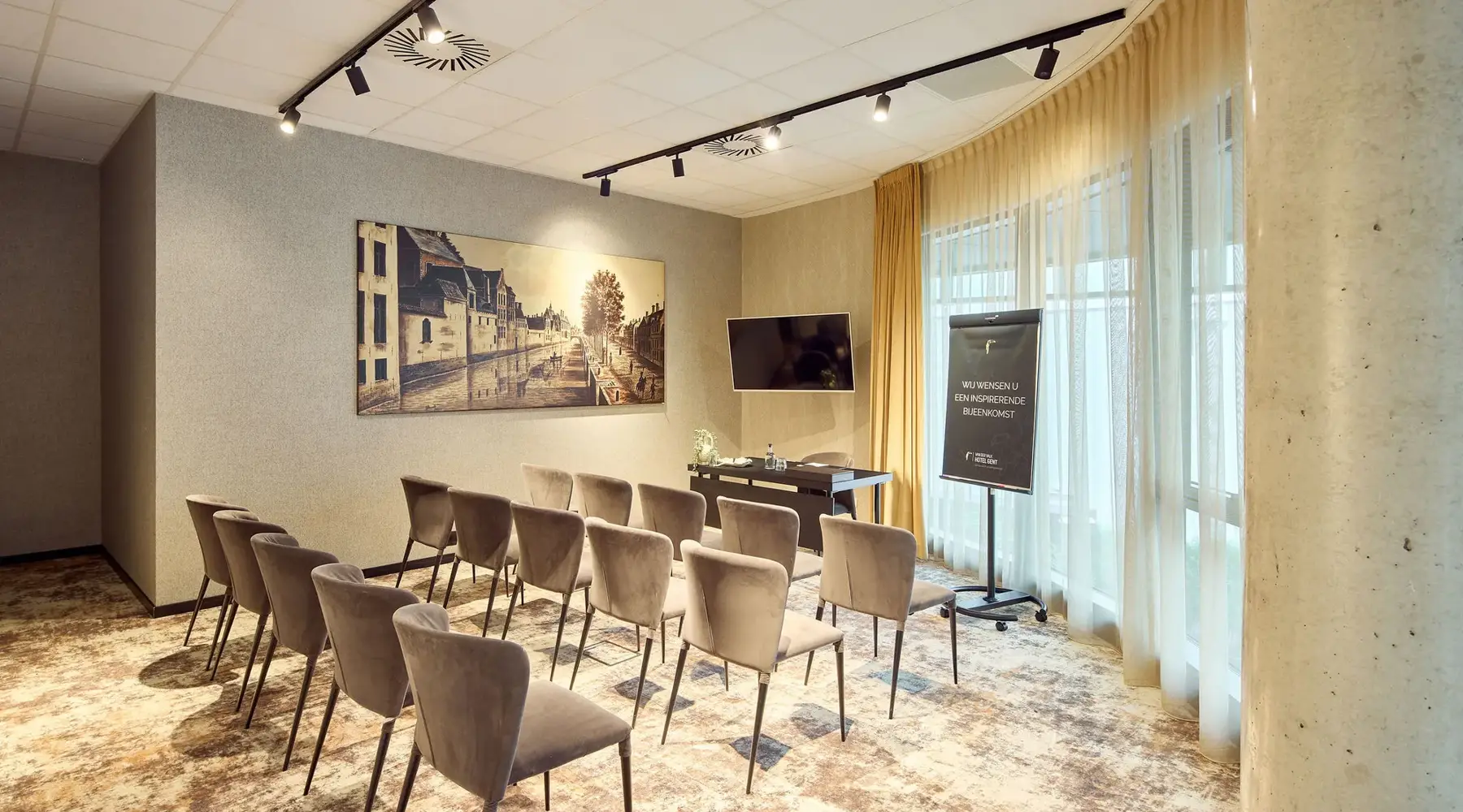 Theaterbestuhlung für bis zu 20 Personen im Tagungsraum Oude Houtlei im Hotel Gent.