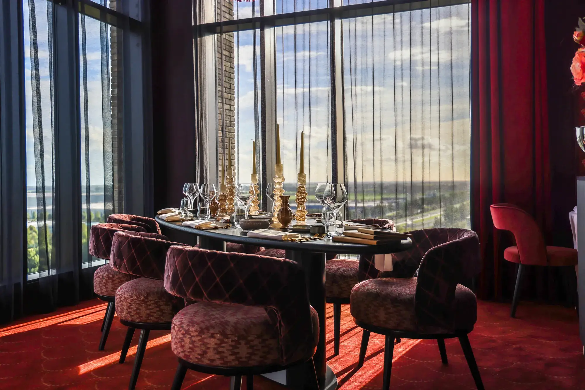 Skybar Mr. Sato im Van der Valk Hotel Lelystad
