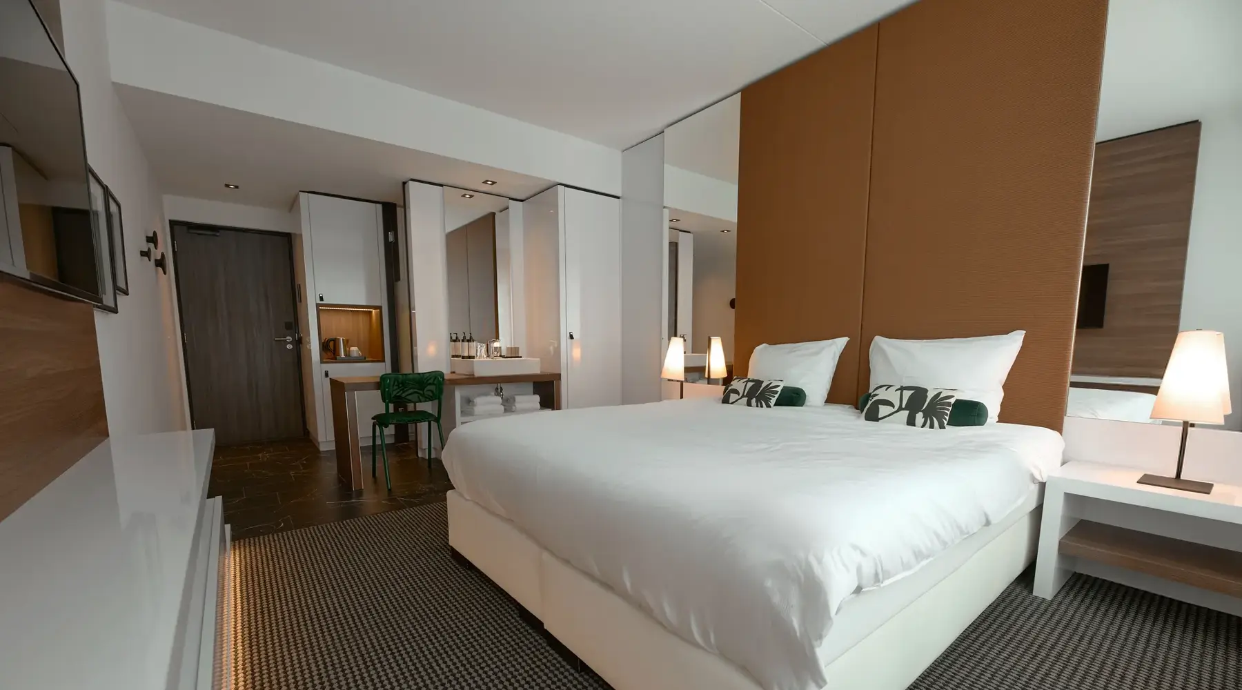 Economy room