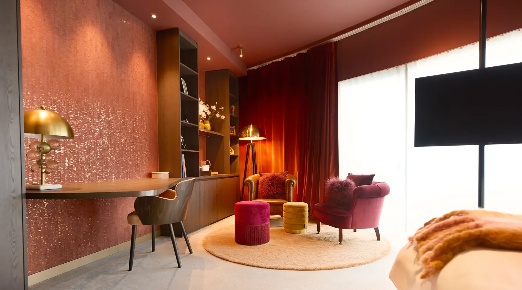 Pink & Golden suite