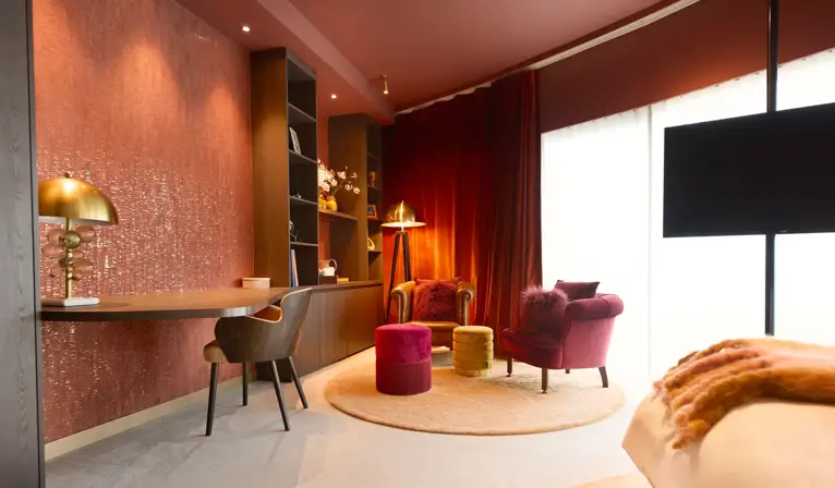 Pink & Golden suite