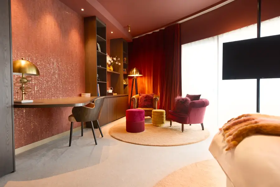 Pink & Golden suite