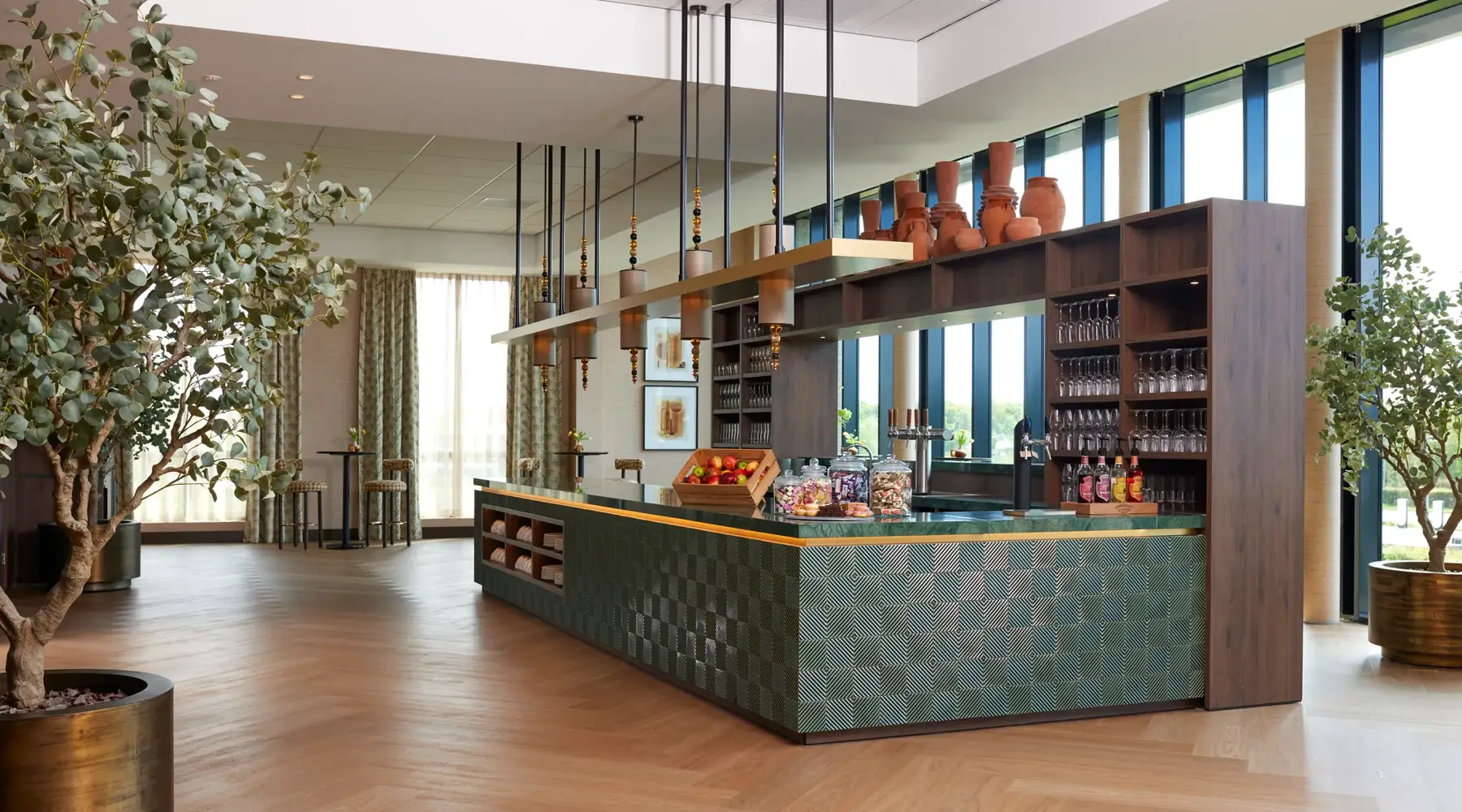 bar