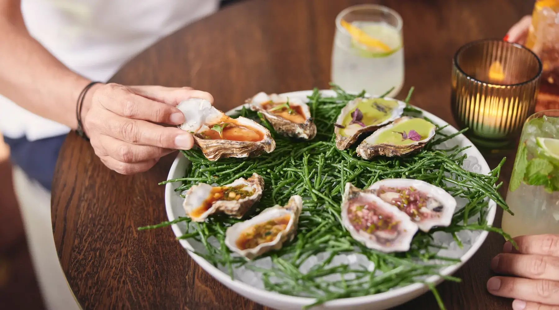 Cocktail met gerecht