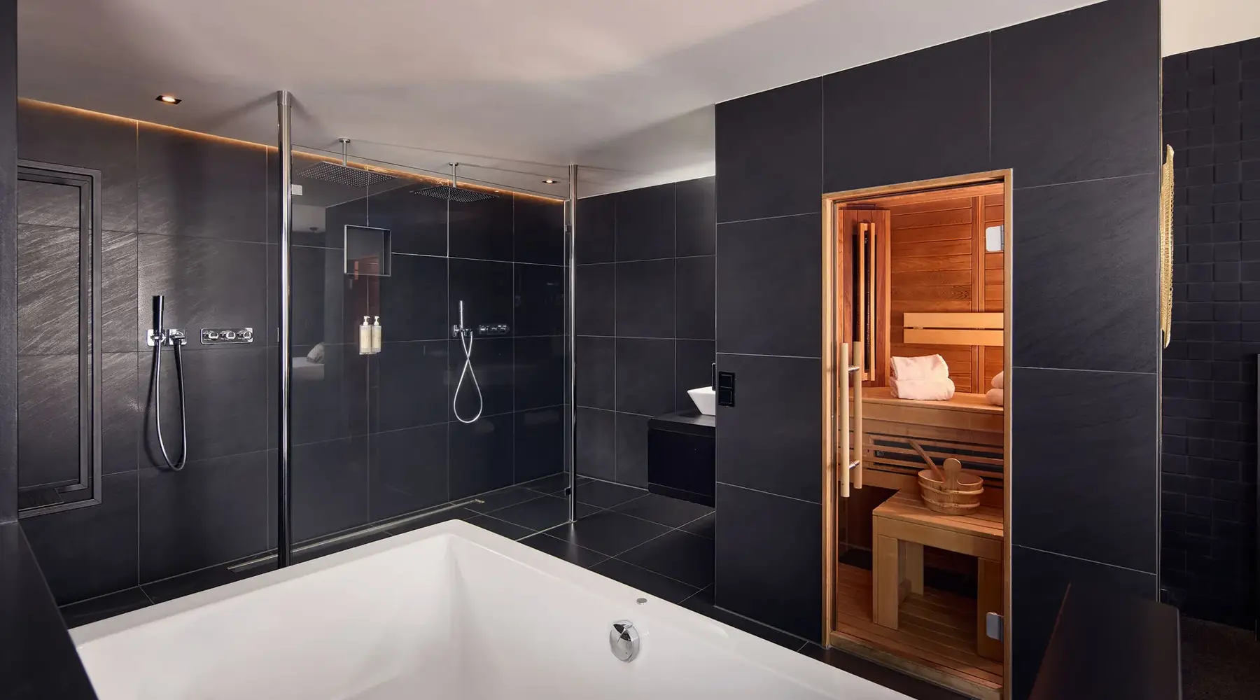 Badkamer Suite Black