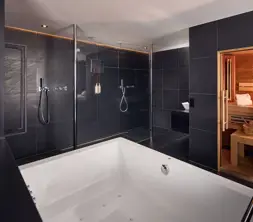 Badkamer Suite Black