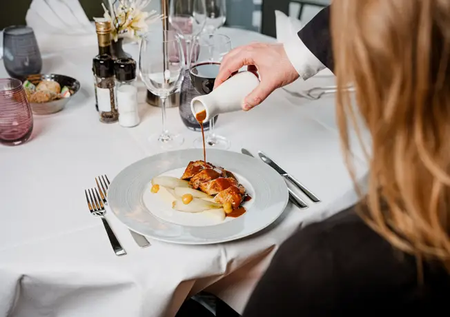 Restaurant viande maturée Charleroi, Manger près de Gosselies, Restaurant fait maison aéroport Charleroi, Service non-stop 12h-22h.