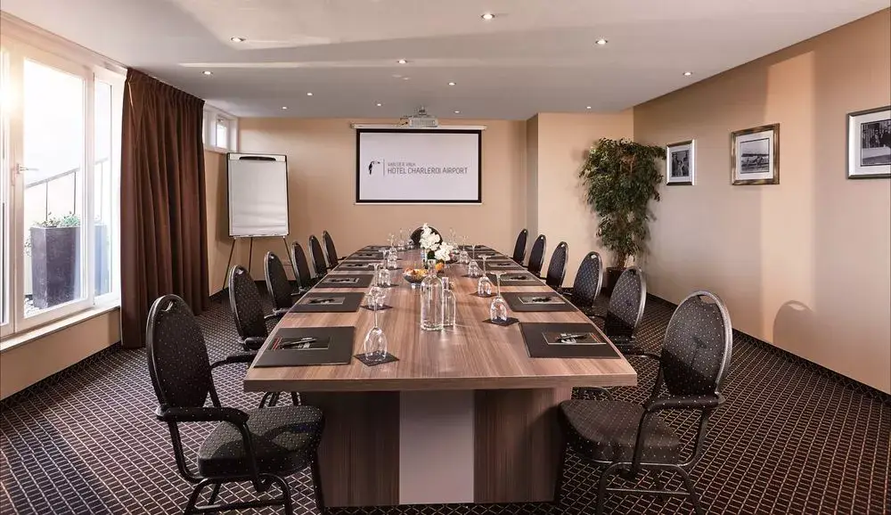 Valk room