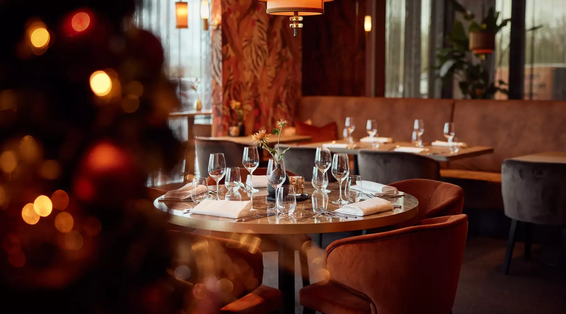 Gedeckter Tisch im Restaurant Bar Stein
