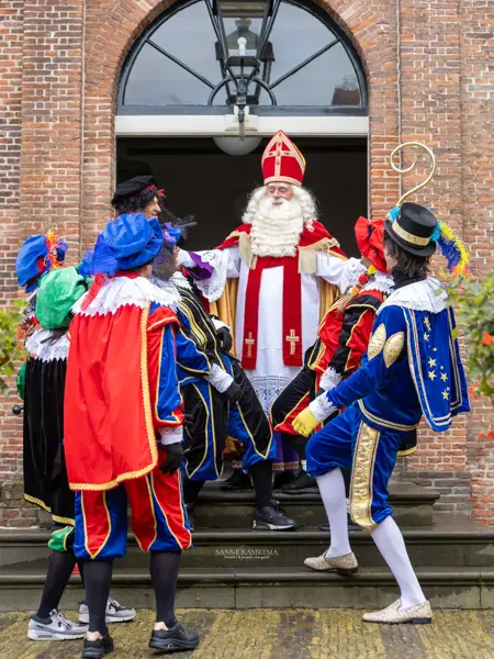 Nikolaus mit Helfer