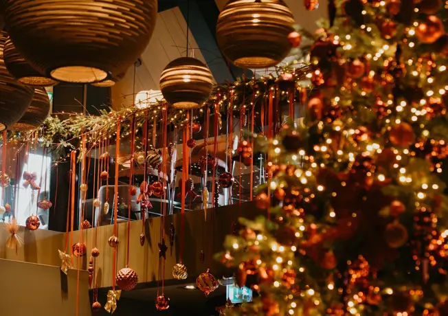 Kerstsfeer restaurantlobby