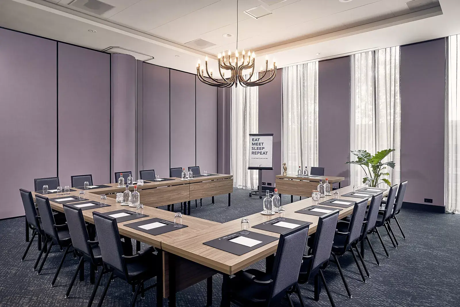 Vondelpark Meeting Room - Van der Valk Hotel Amsterdam Amstel