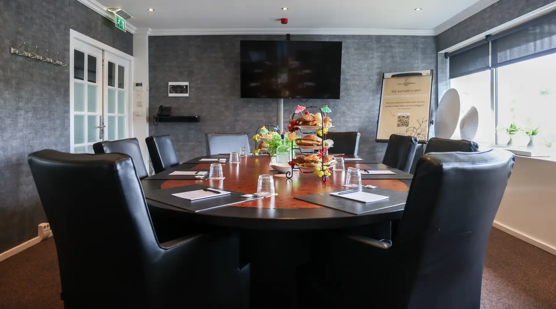 Vivaldi boardroom