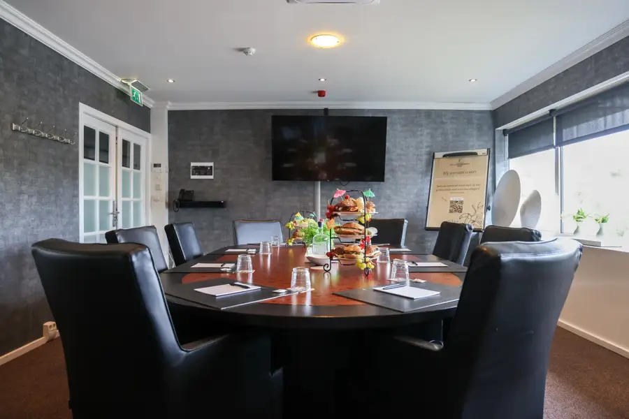 Vivaldi boardroom
