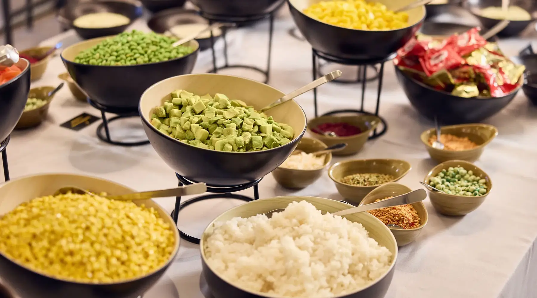 Detail photo of the poké bowl buffet