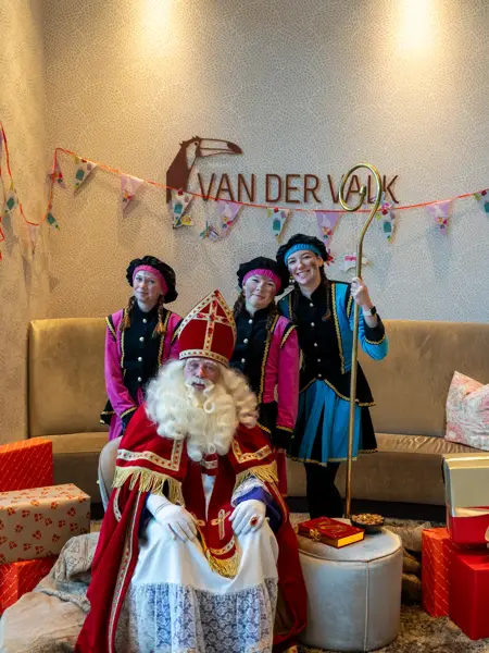 Sinterklaas mit Kindern