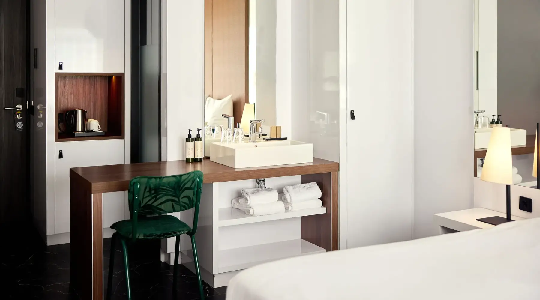 Economy room