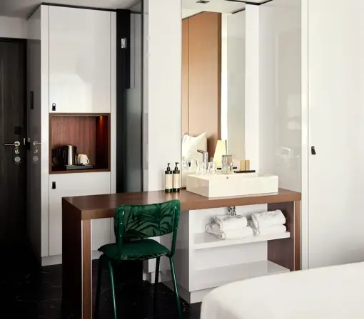 Economy room