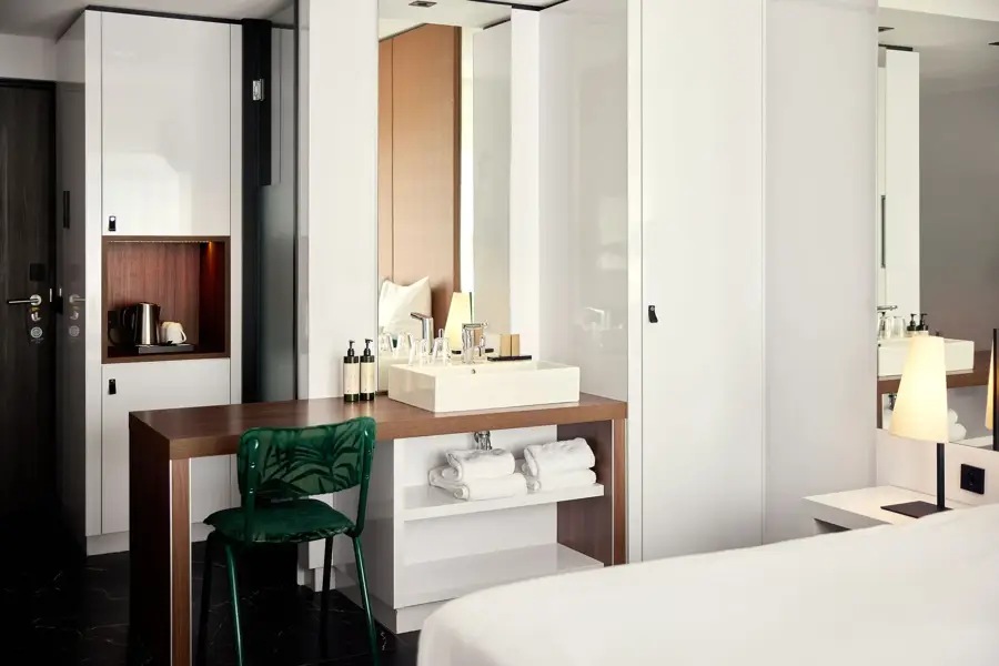 Economy room