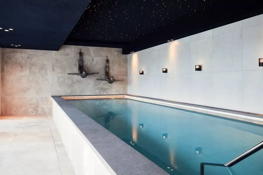 Zwembad van Van der Valk Hotel Gorinchem-A15