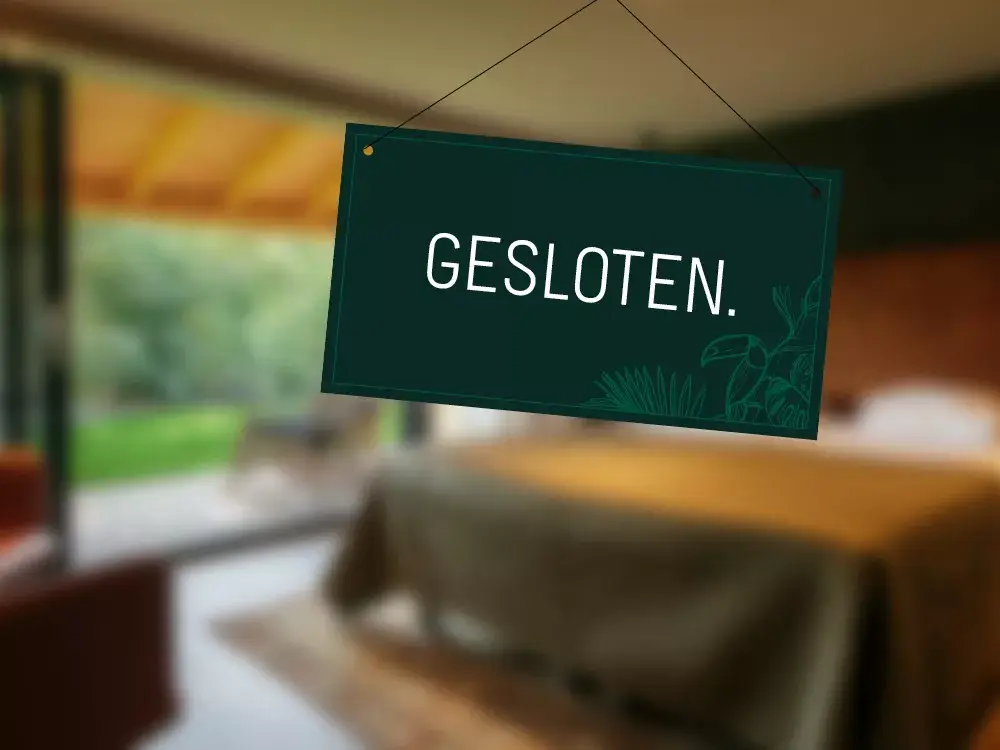 Tuin en aanzicht Van der Valk Hotel Ara