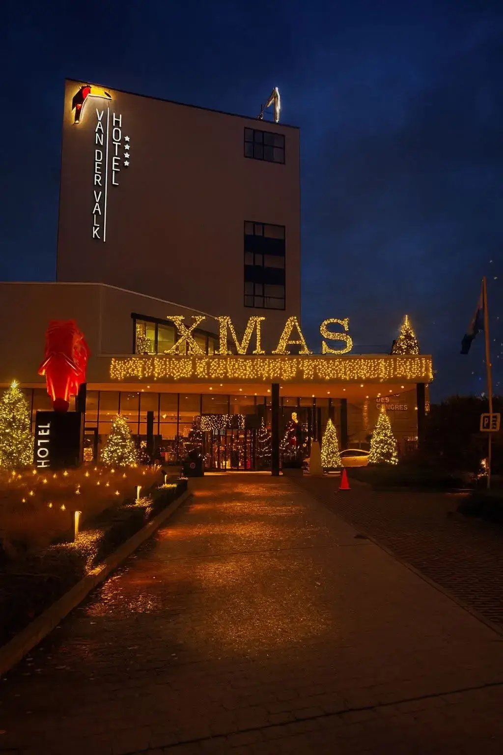 Hotel Liège Congress façade at Christmas