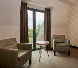 Comfort Room French Balcony