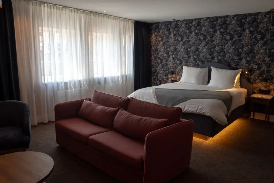 Executive Bett