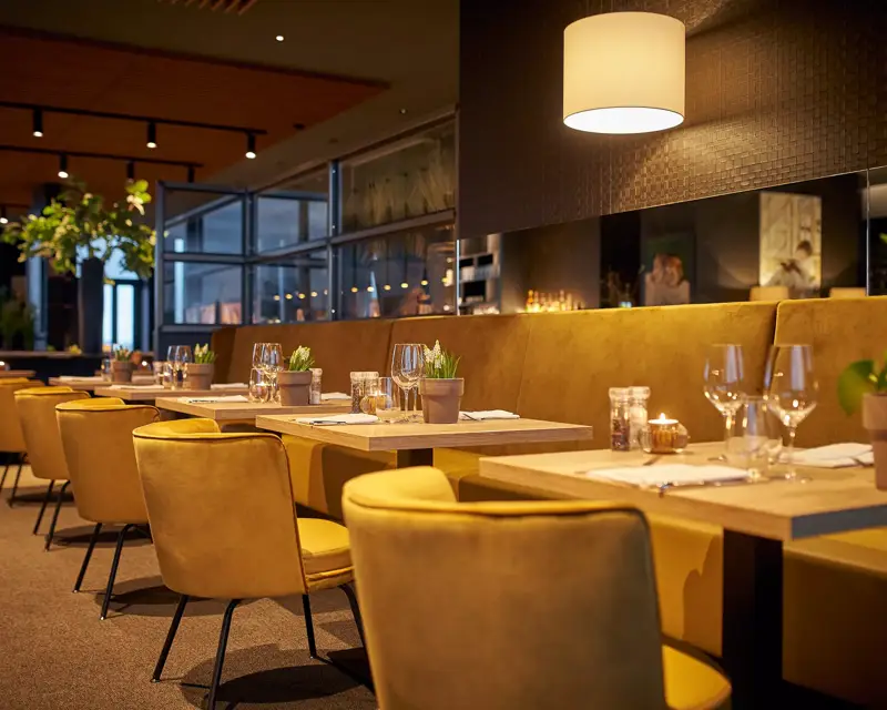 Interior of the Brasserie l'Oeuf