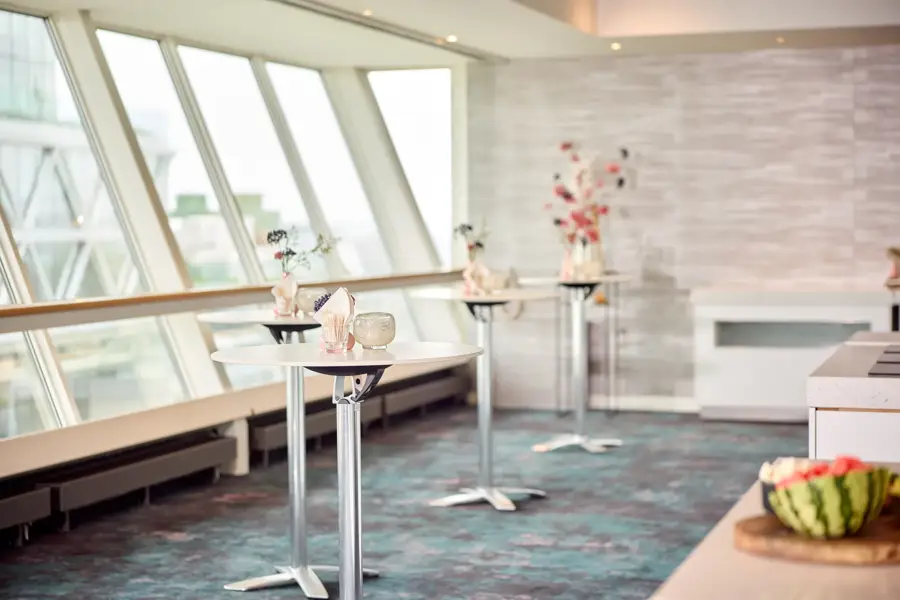 Sky lounge 1