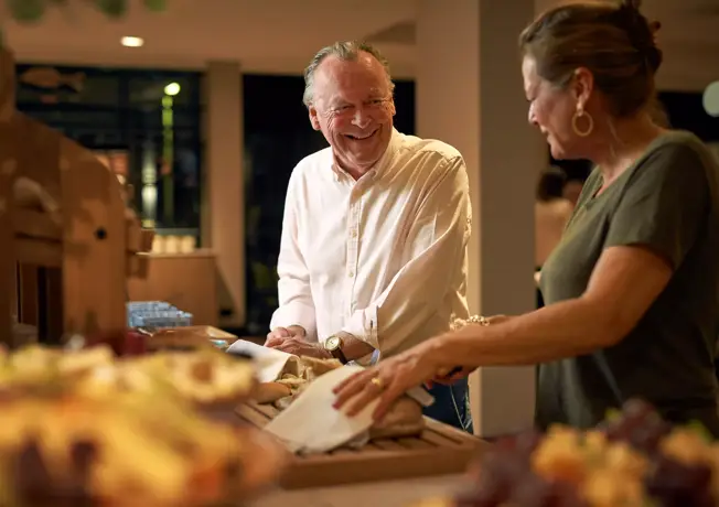 Restaurantgäste im Hotel Antwerpen