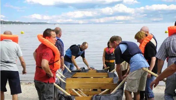 Bootsbau im Naturresort Drewitz