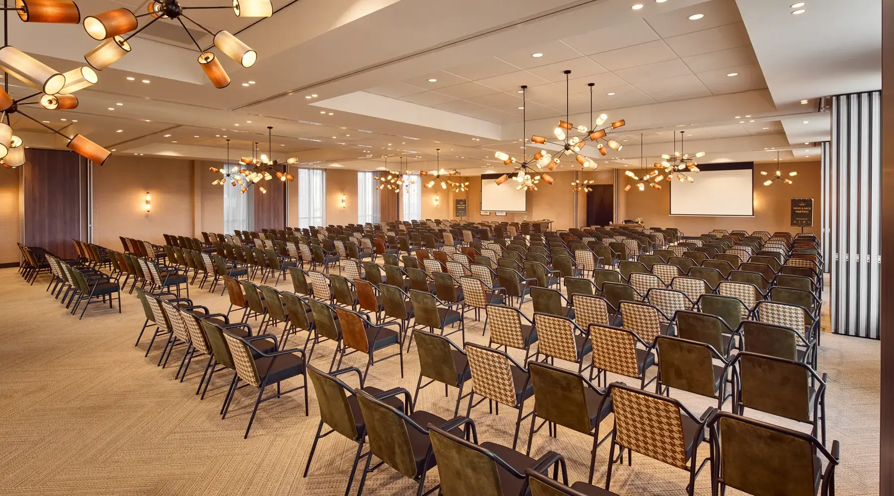 Meeting Room Hotel Groningen - Hoogkerk in Theater Setup 
