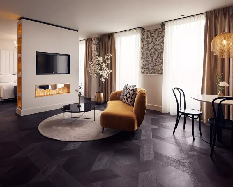 Parijs Suite Hotel Breukelen