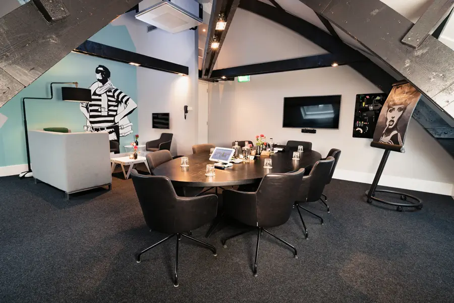 Tafel in zaal de kracht