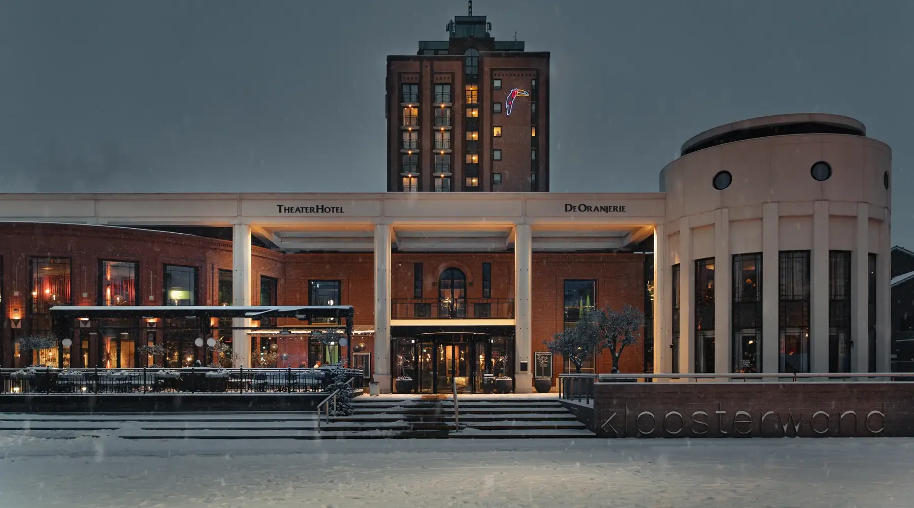 TheaterHotel De Oranjerie voorgevel sneeuw
