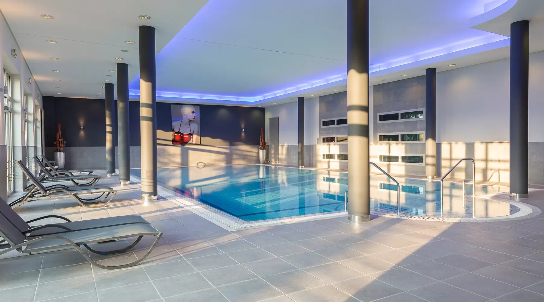 Zwembad in hotel Berlijn Brandenburg