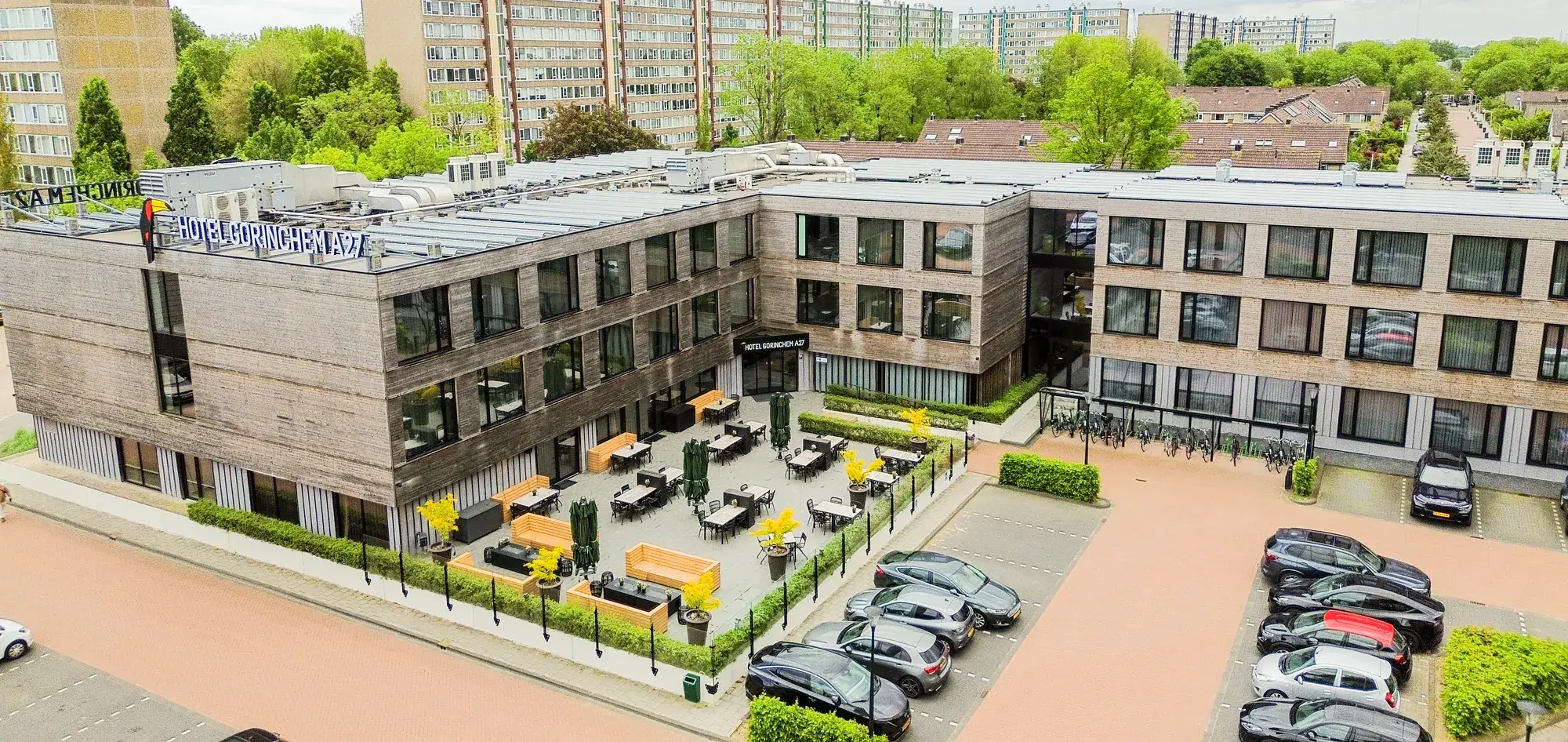 Vorderansicht und Gebäude Van der Valk Hotel Gorinchem-A27