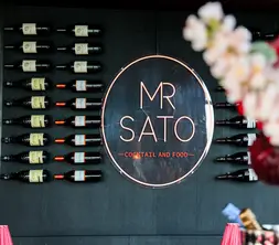 Skybar Mr. Sato im Van der Valk Hotel Lelystad