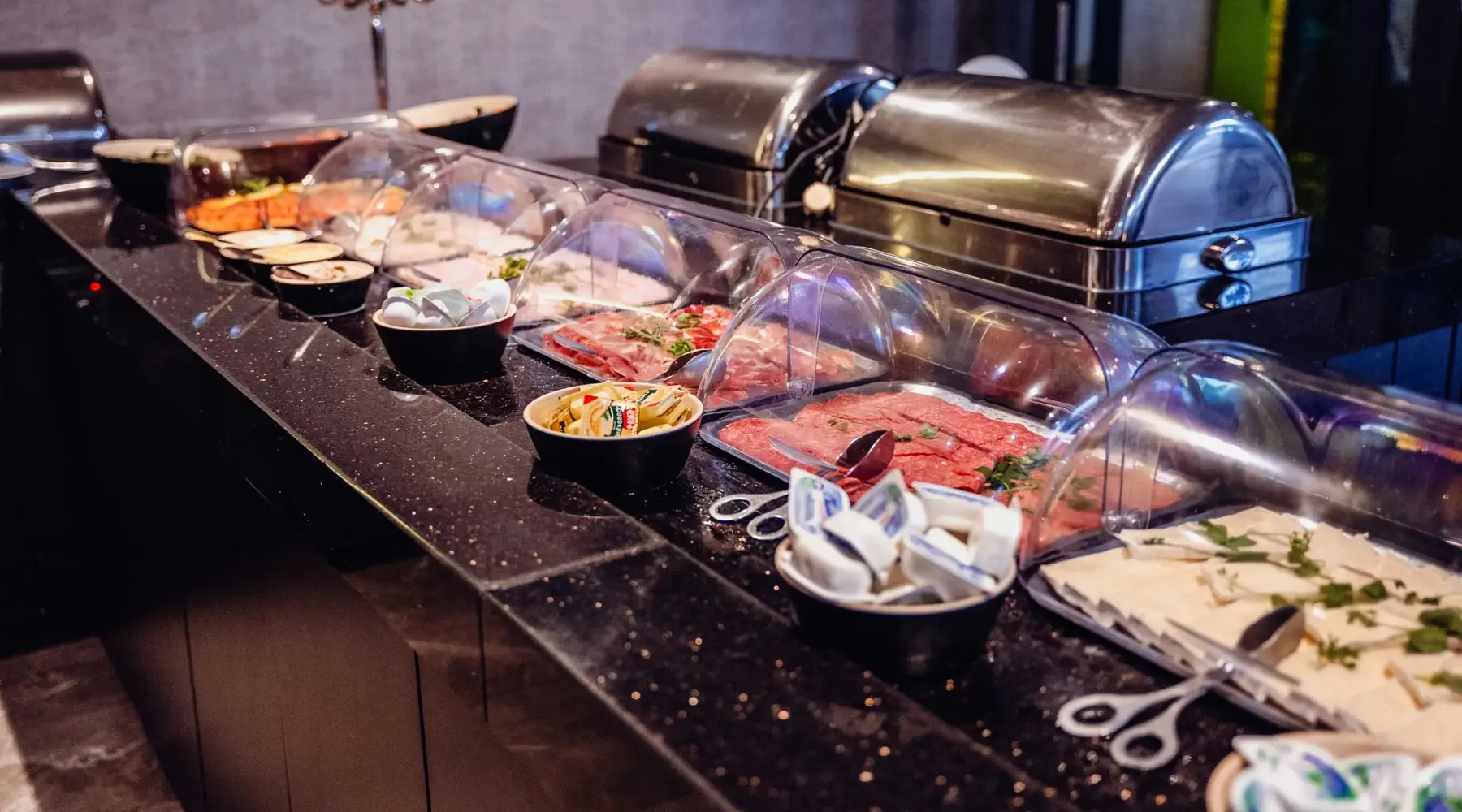 Breakfast-mons-van-der-valk