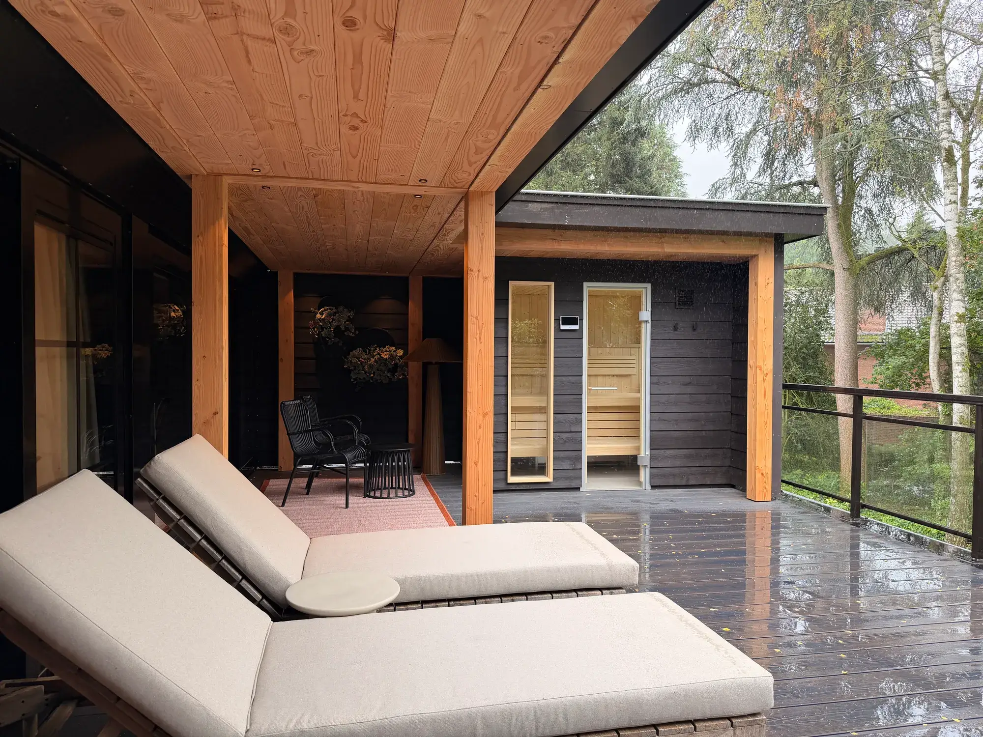 Terrasse mit Sauna