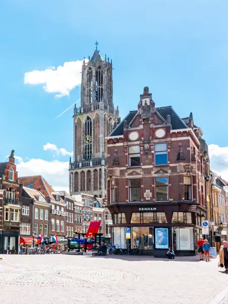 Utrecht mit dem Domturm im Hintergrund