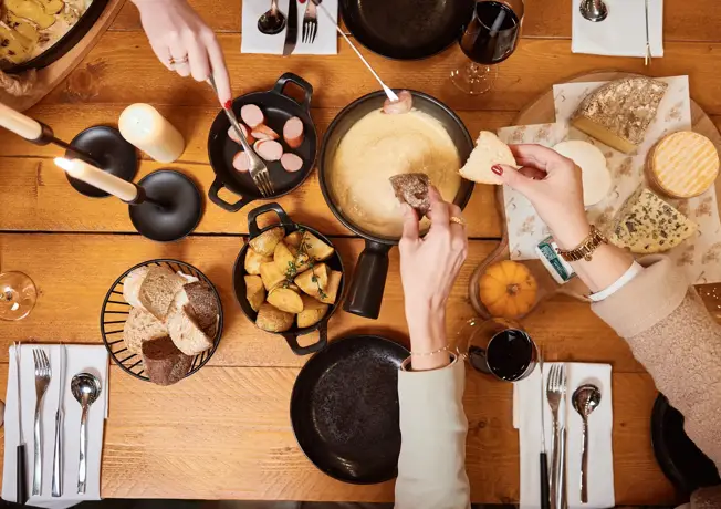 Fondue au fromage dans notre chalet savoyard