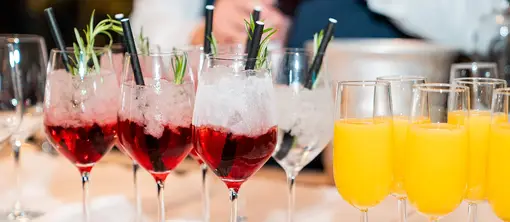 Un verre festif au Hotel Brussels Airport