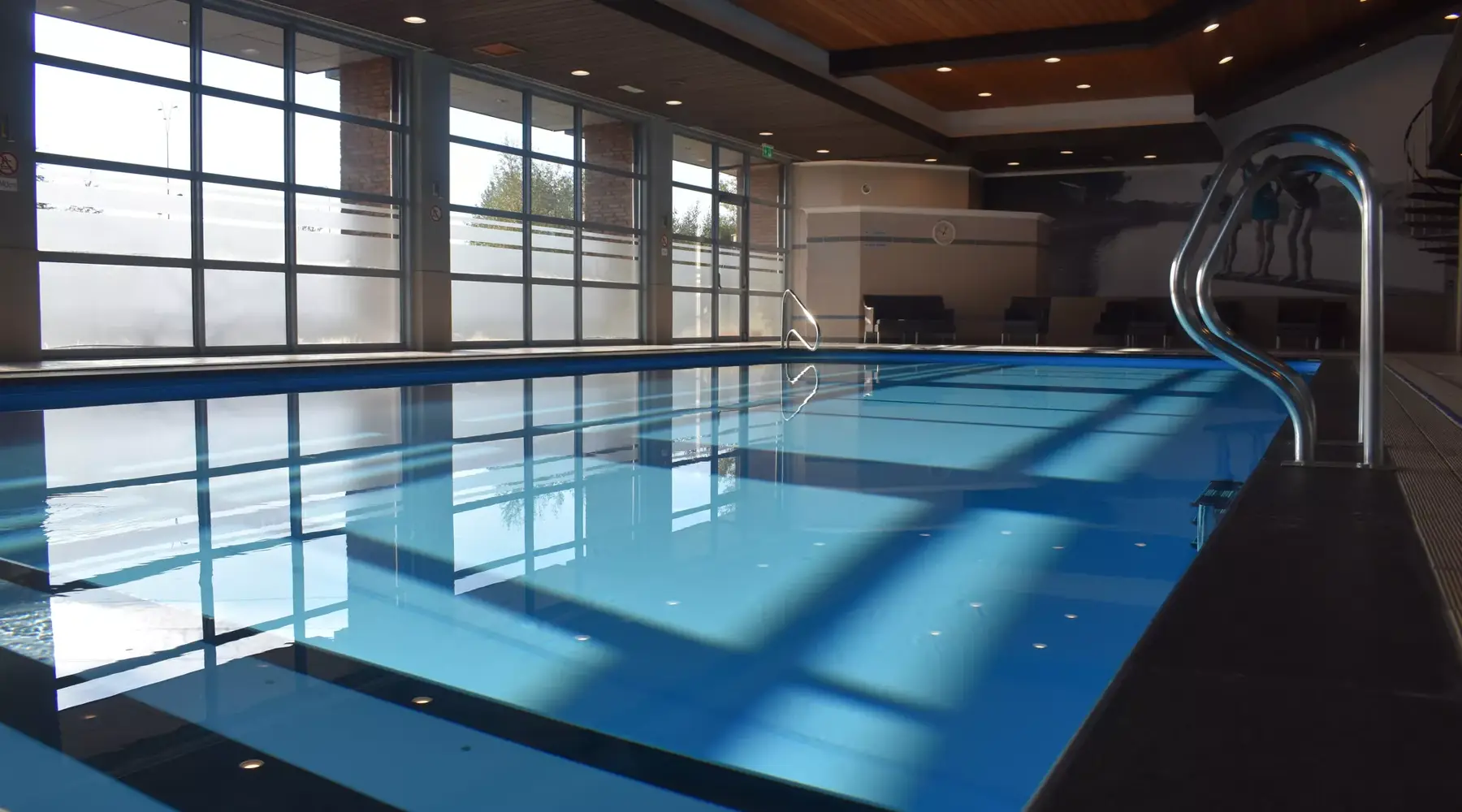 Zwembad Van der Valk Hotel Eindhoven