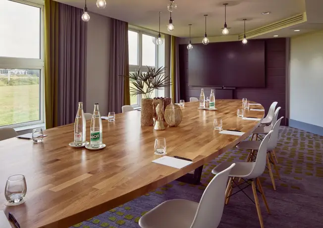 Salle de réunion de l'hôtel Paris CDG Airport