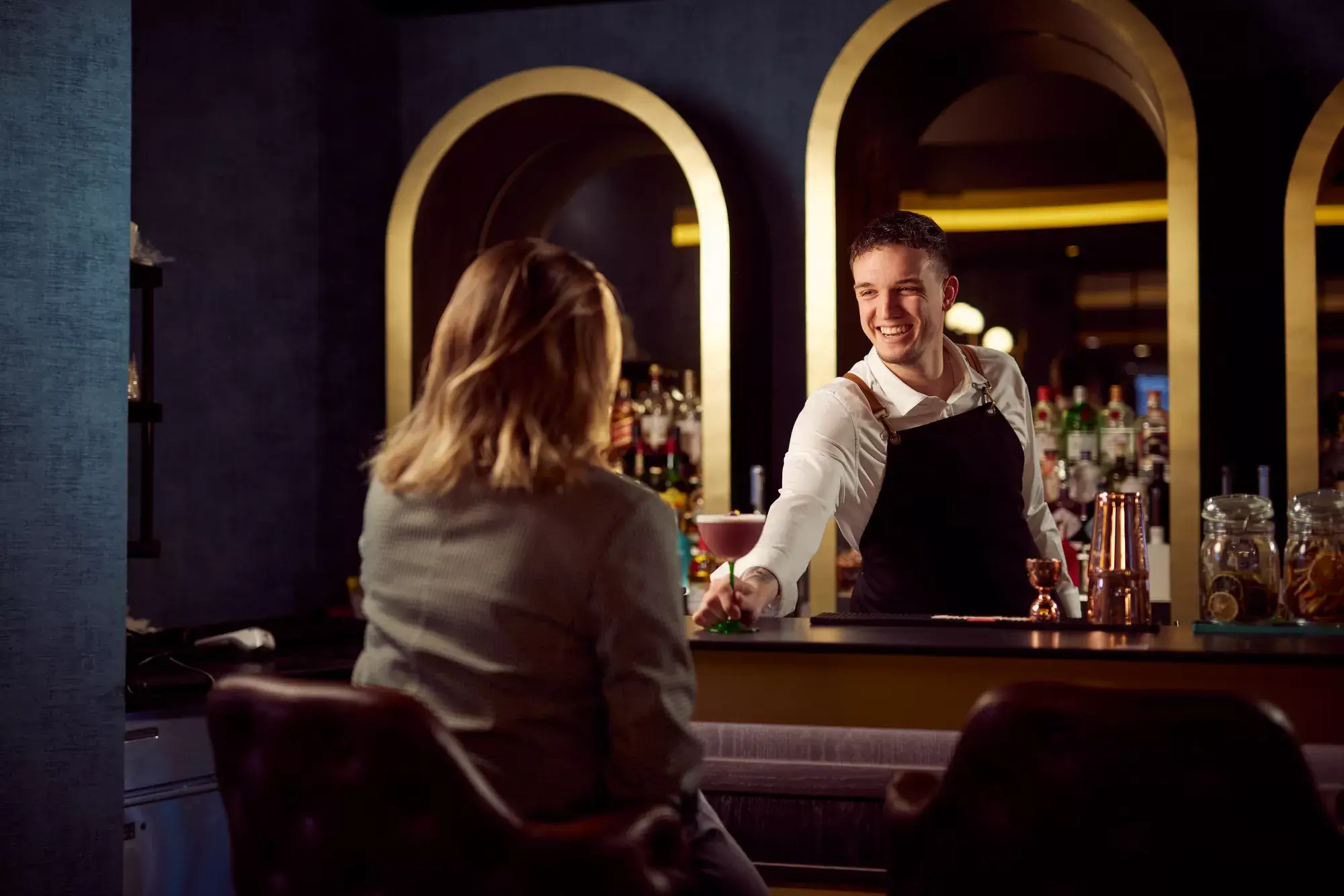Restaurant & Bar